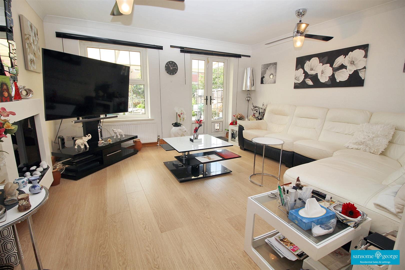 3 bed property in Shenstone Road, Reading